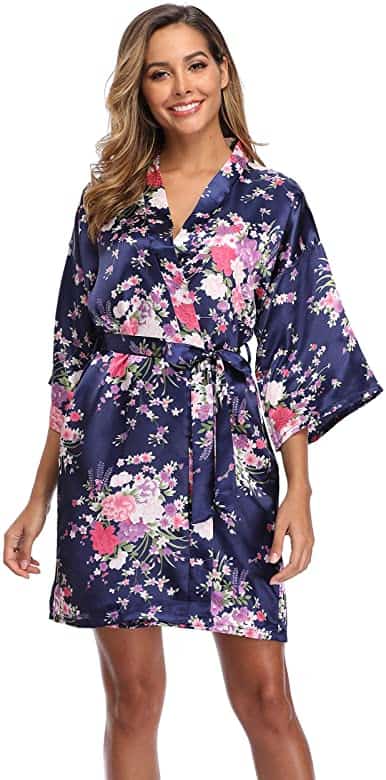 bridesmaid gift: floral kimono robe