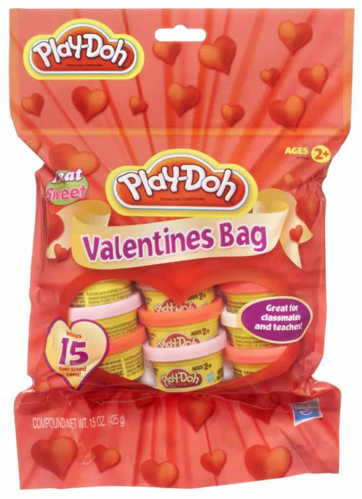 play-doh Valentine's edition: gift idea for kids on Valentine's day