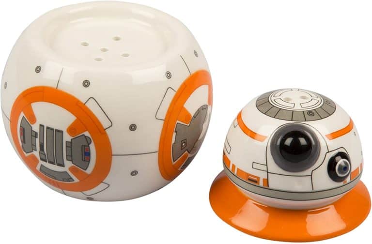 star wars gift for him: bb-8 salt and pepper shakers
