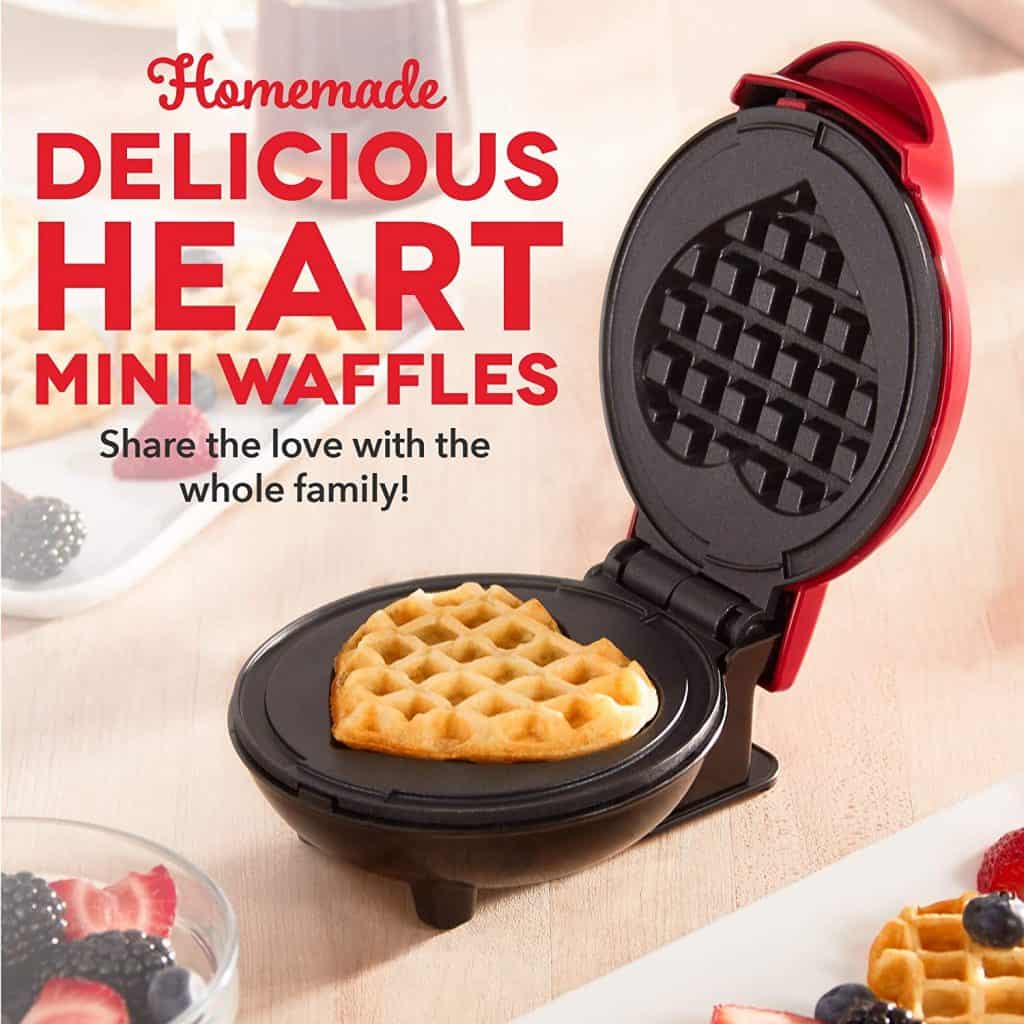 Mini Maker-Waffle with heart-shaped - perfect gifts for teen girls