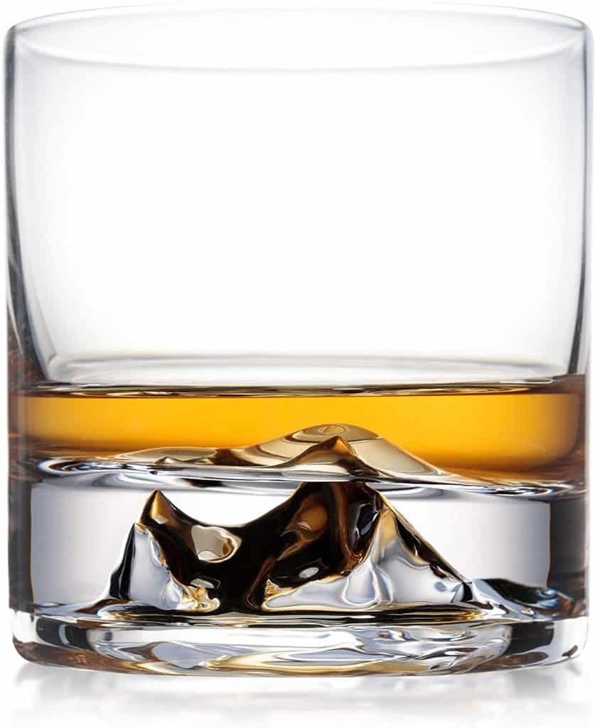 unique gift for whiskey drinkers: everest whiskey glass