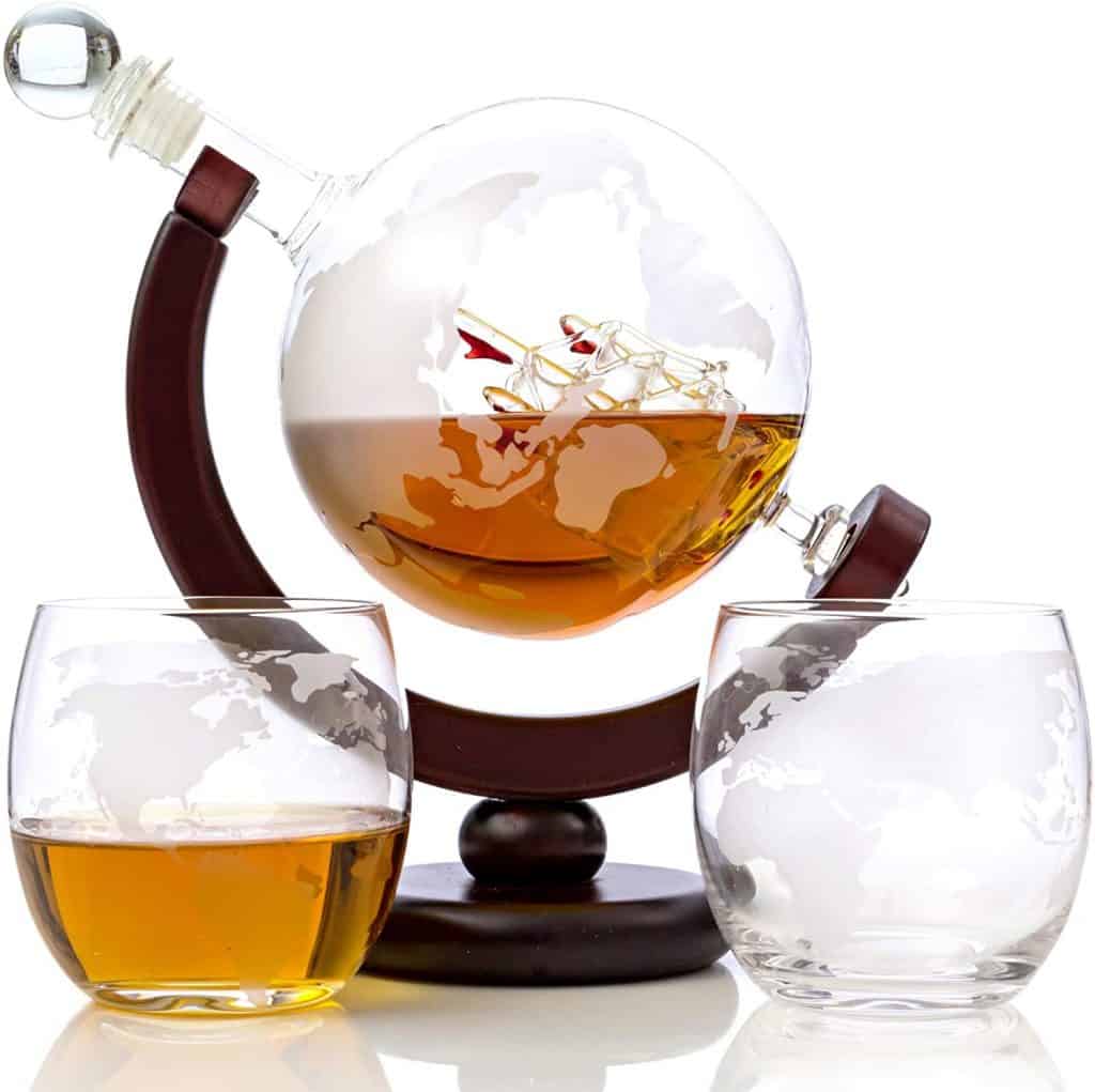 whiskey gift: globe decanter set