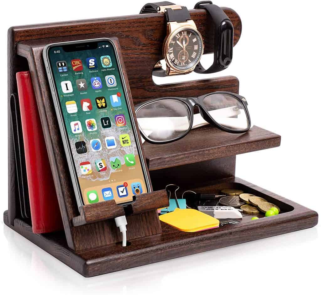 father of the bride gifts: wood phone docking station