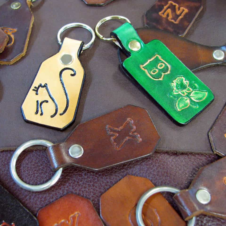 cute things to make for your boyfriend: Leather Keychain