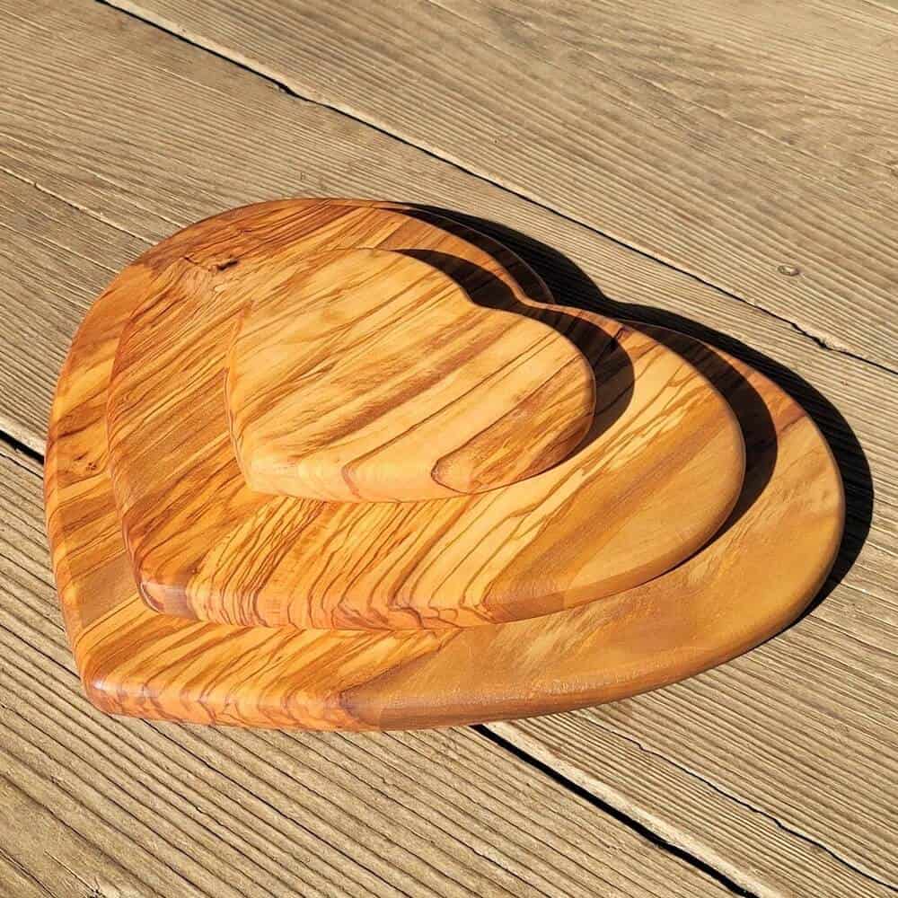 heart shaped cutting board valentines day gift idea for mom