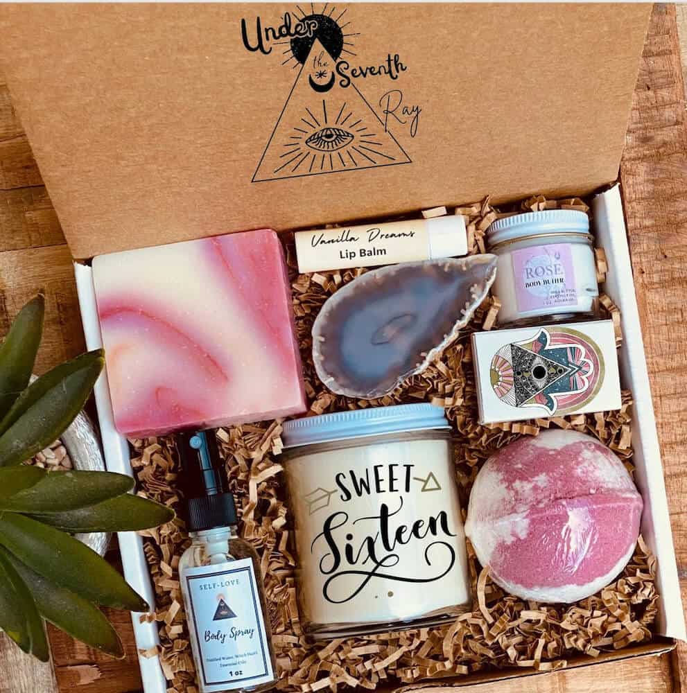 a spa gift box for 16 year old girls
