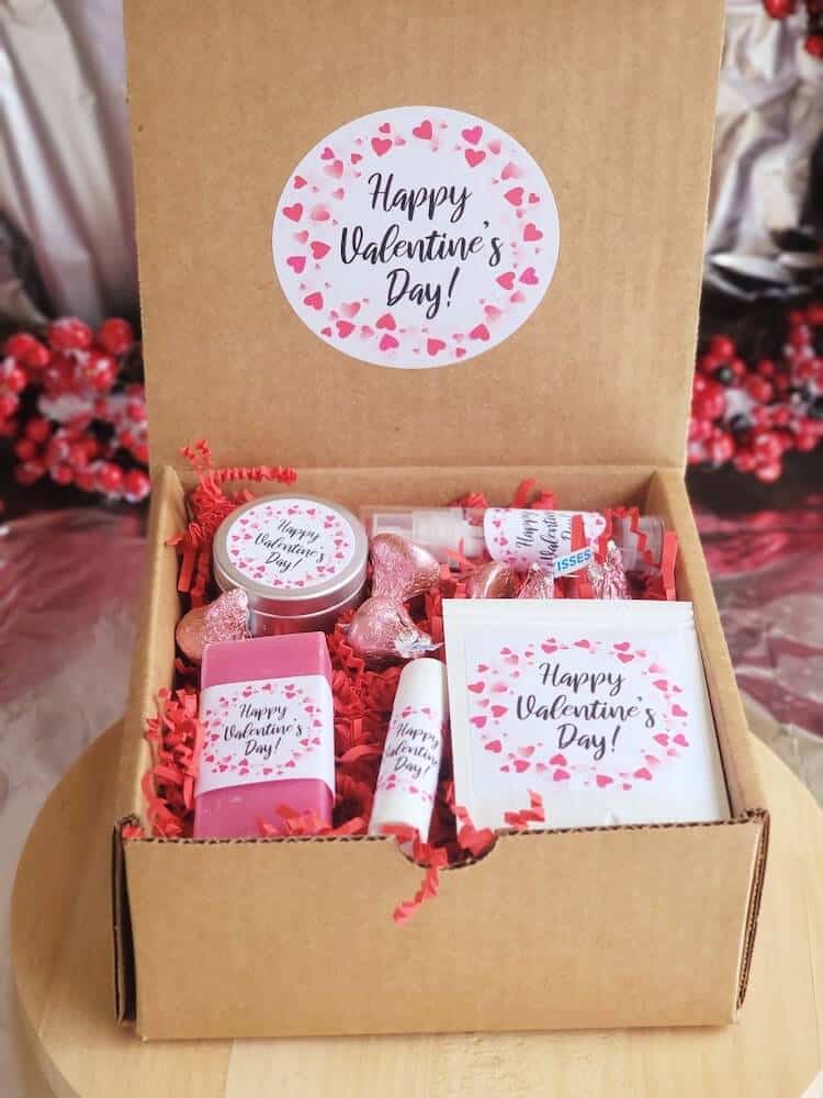 spa gift box for mom on valentine's day