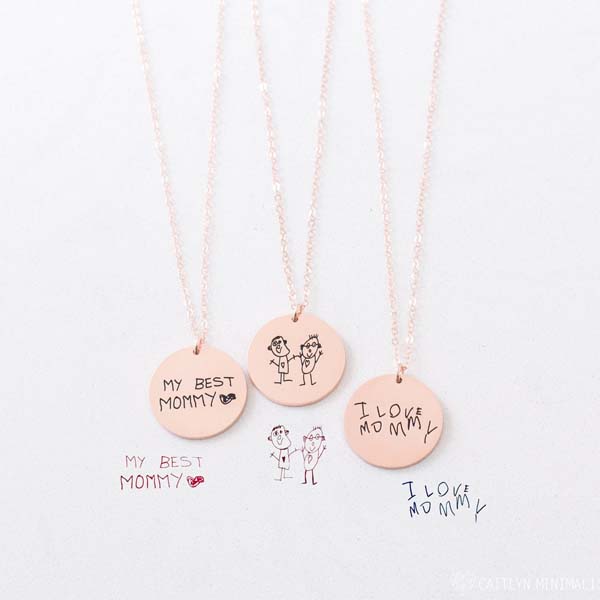 creative mothers day gifts: children's drawing necklace