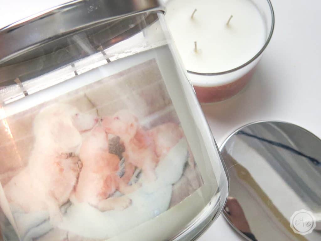 easy anniversary gifts: diy photo candle
