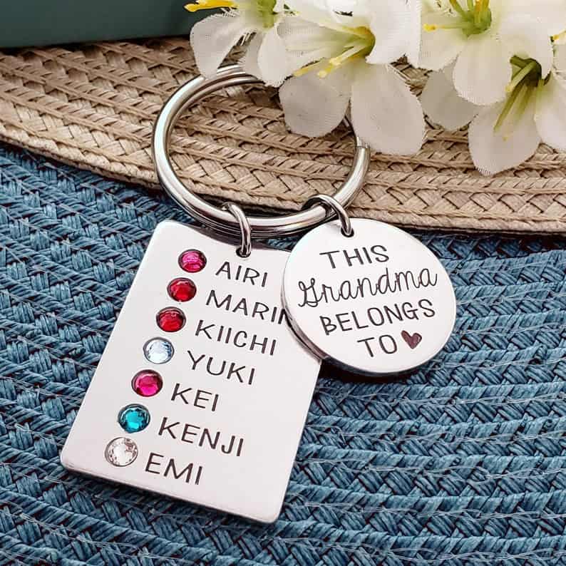 personalized gift for grandmother: keychain personalized with kids names and birthstones