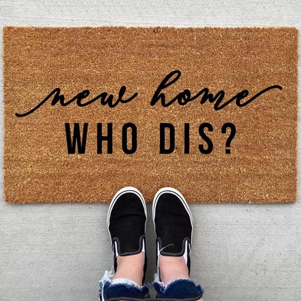 funny housewarming gifts for men: funny door mat 'new home who dis?'