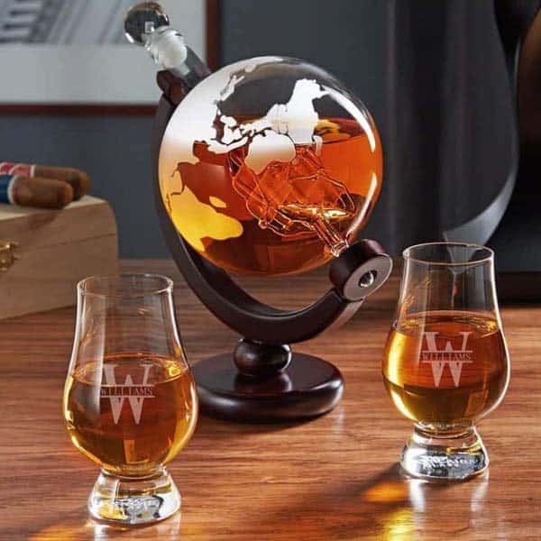 housewarming gift idea for wine lover: Personalized globe decanter set