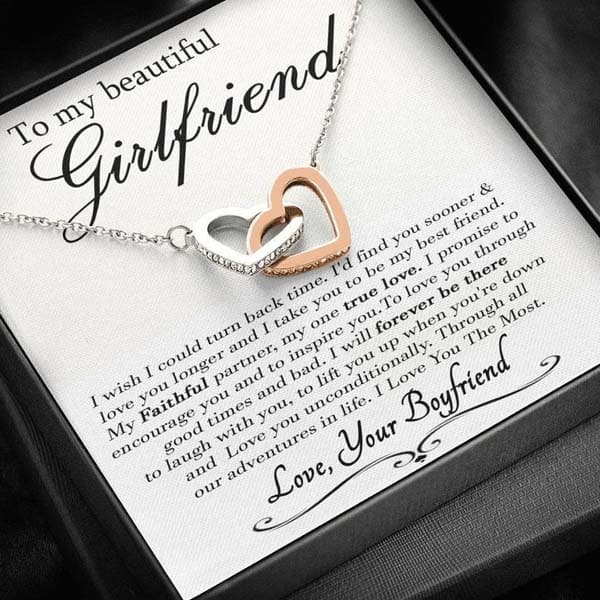 girlfriend anniversary gift ideas: Necklace