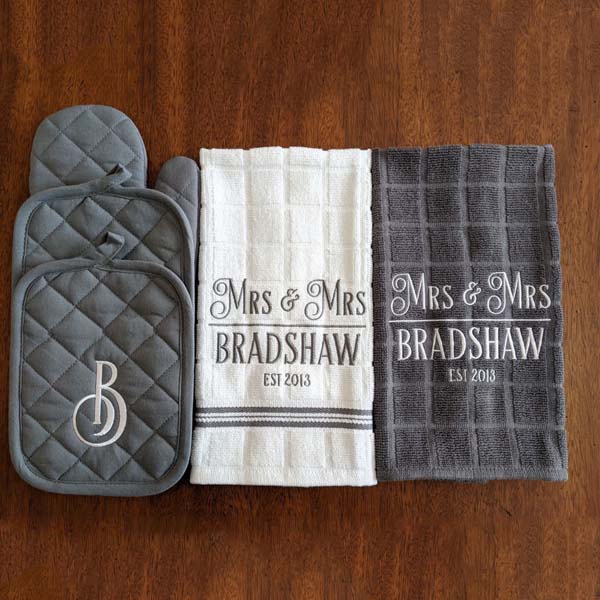 gifts for lesbian couples: Kitchen Towel Set