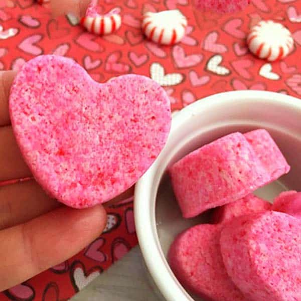 Handmade Bath Bombs: inexpensive valentine gifts