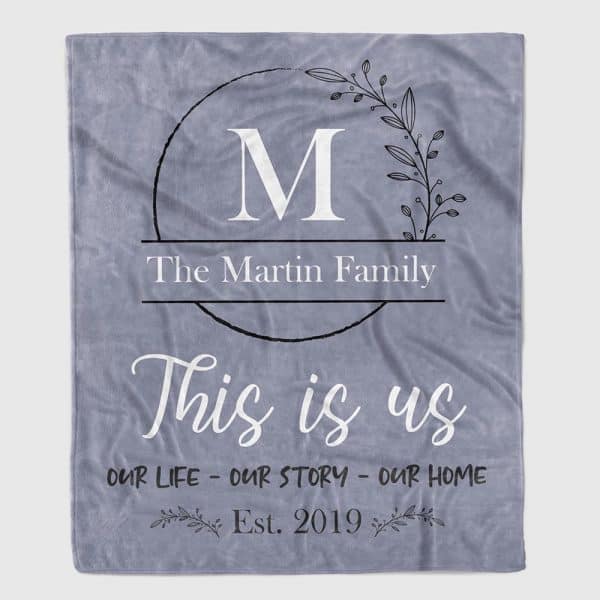gifts for new uncle and aunt: This is Us Throw Blanket