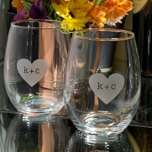 good anniversary gifts for girlfriend: wine glass