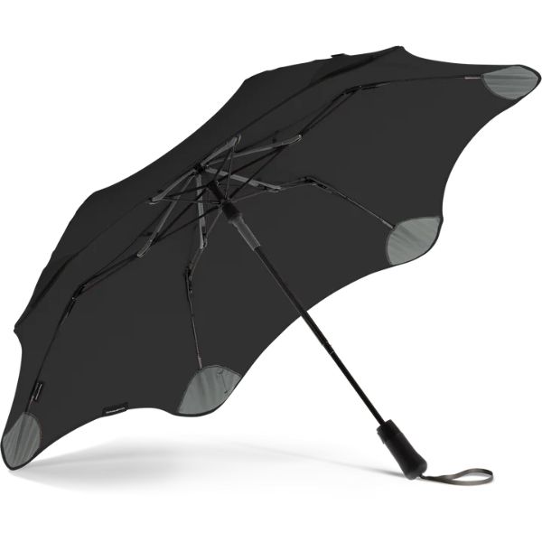 Blunt Golf Umbrella - practical gift for golfers