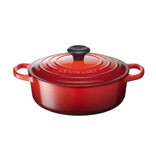 gifts for a guy you just started dating: Dutch Oven