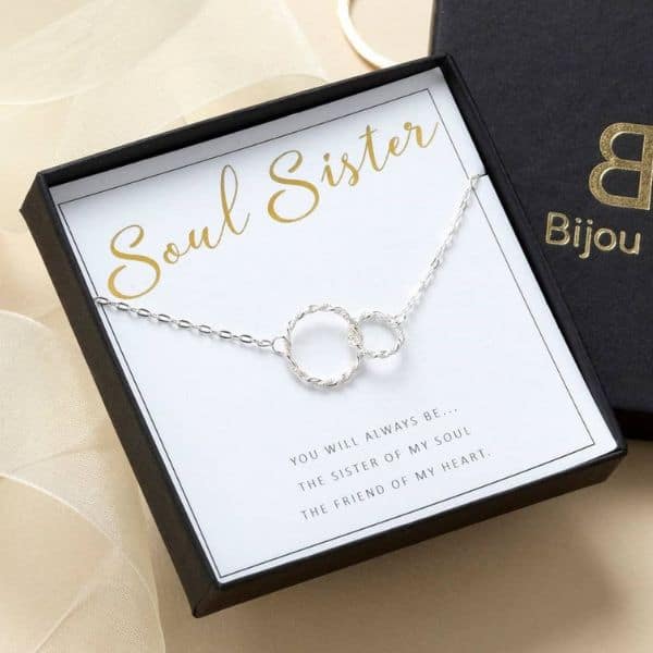 Wedding Gifts For Your Best Friend To Suit Every Budget