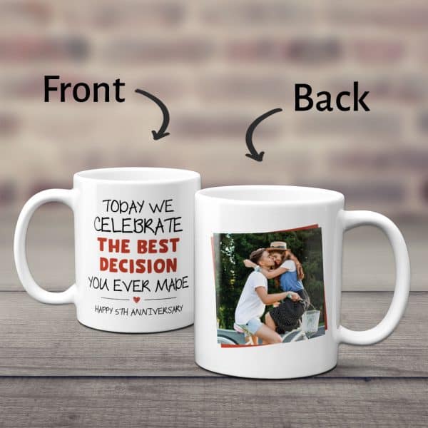 Pretty Anniversary Gifts for Your Girl: Custom
Photo Mug