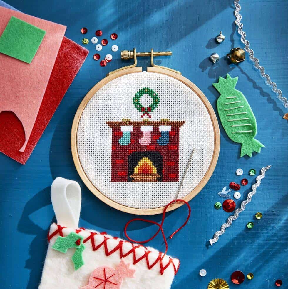 DIY Cross Stitch Gift: simple diy christmas gifts	