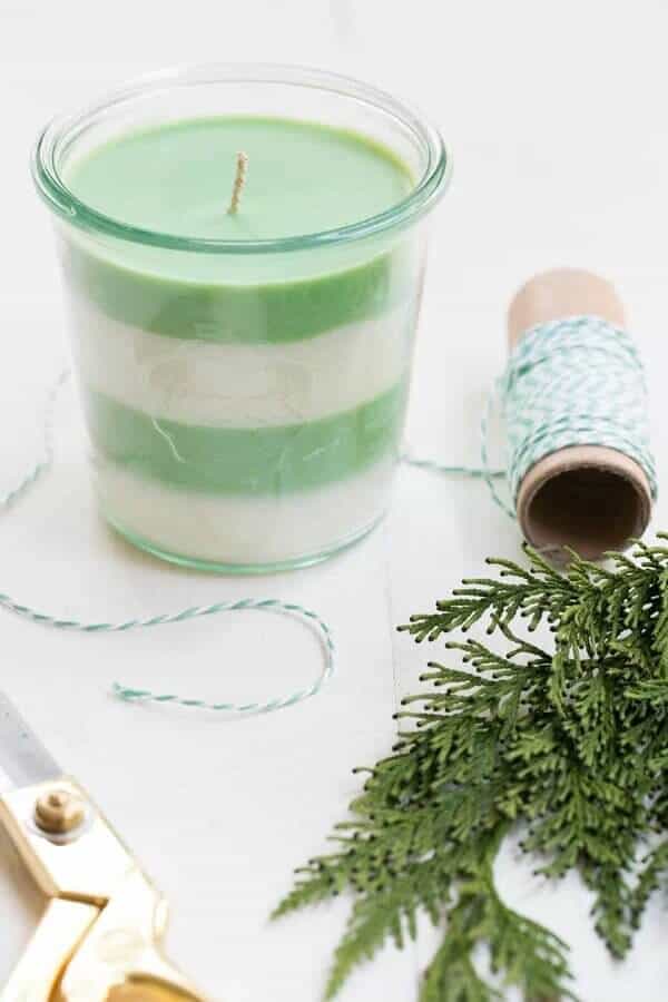 DIY Pine-Scented Soy Candles: easy crafts for christmas presents	