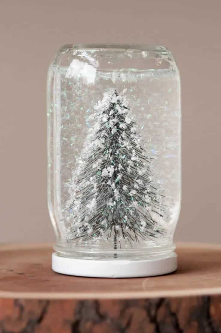 DIY Snow Globes: present to make for christmas	