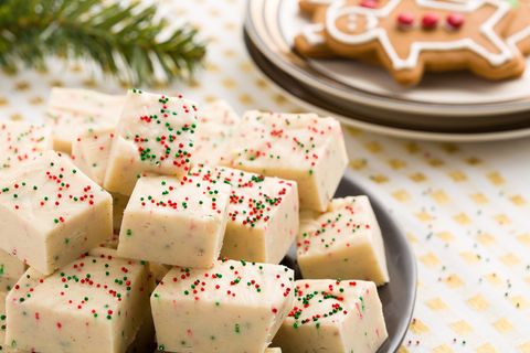 Gingerbread Fudge: great diy christmas gift ideas	