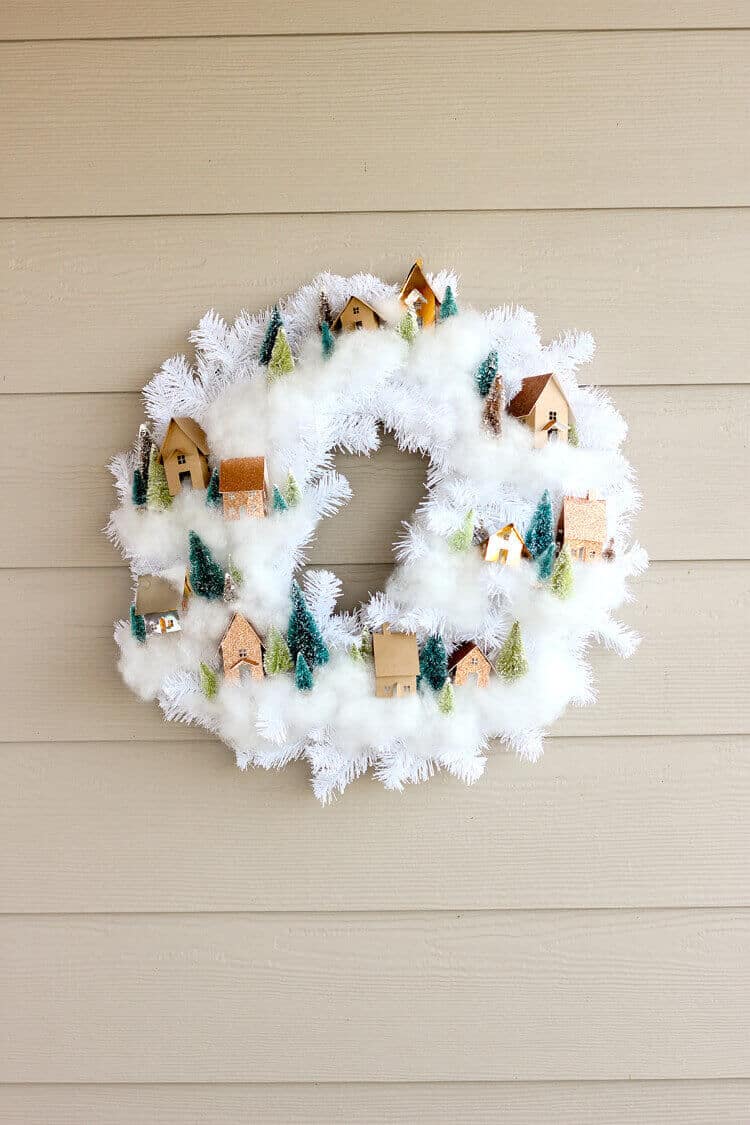 Mini House Wreath: projects for christmas presents	