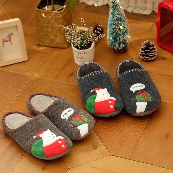 Christmas gifts for couples: Couples Slippers