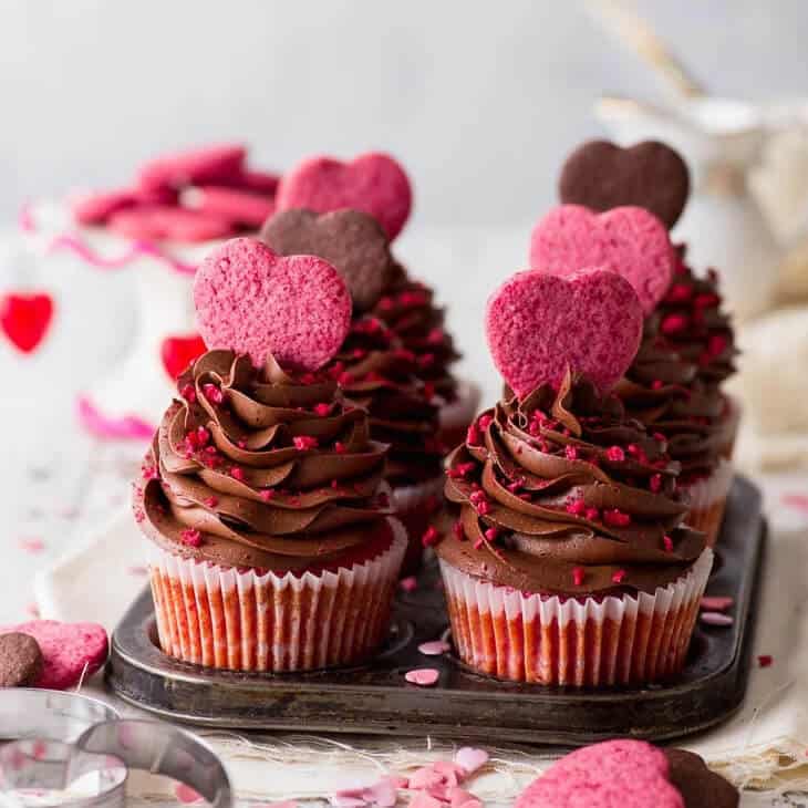 DIY valentine's day cupcakes