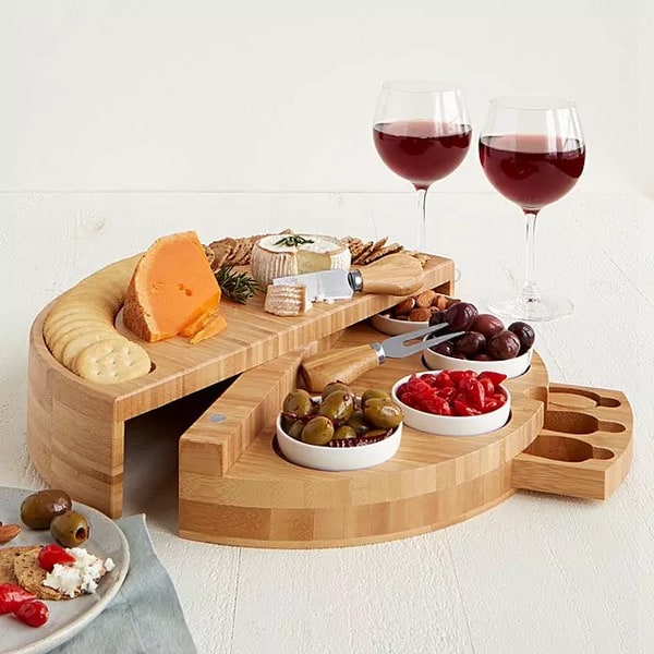 Best valentine day gift for woman: Cheese Board
