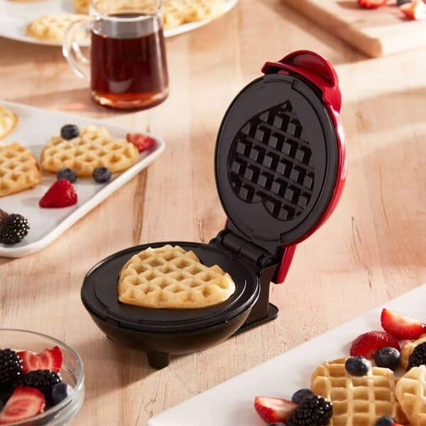valentines day gift ideas for wife: Mini Waffle Maker 