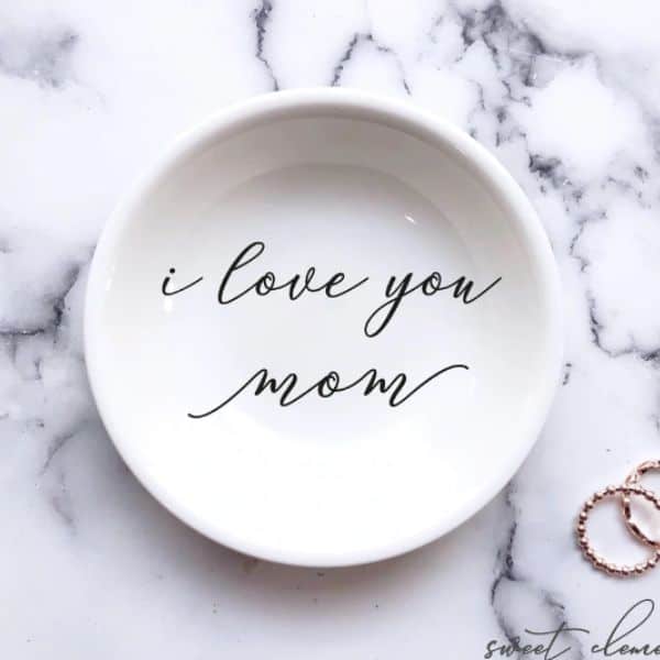 27 Best Personalized Mother's Day Gifts in 2023 - 365Canvas Blog