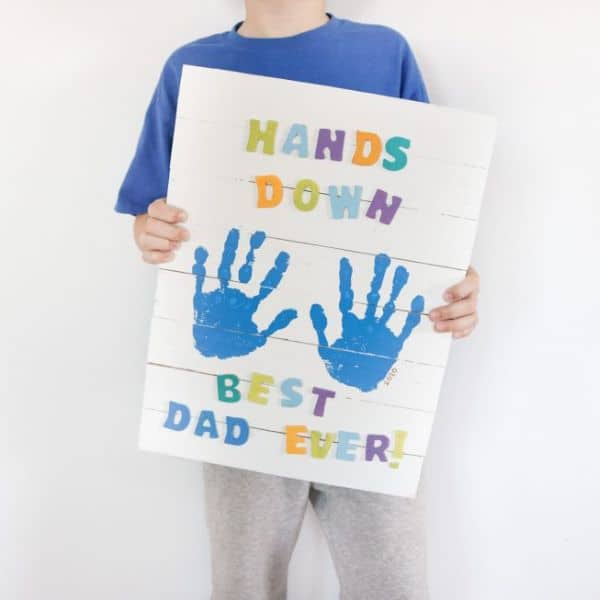father's day gifts diy: handprint wooden board