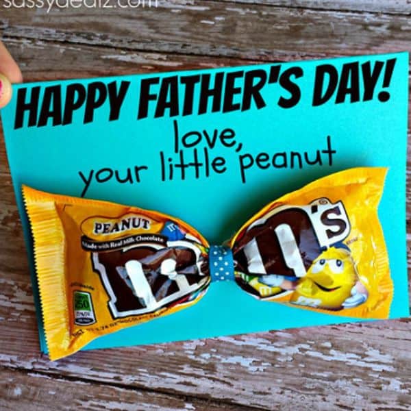 last minute fathers day craft: m&m tie card