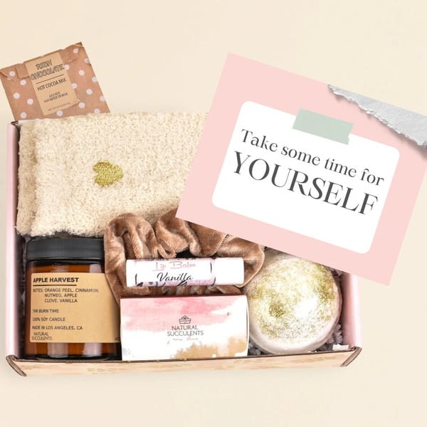 thoughtful mother's day gifts for bff:
Mini Spa Gift Basket