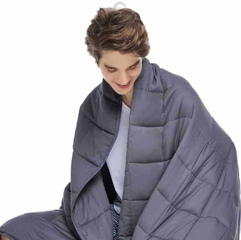 husband gifts: weighted blanket