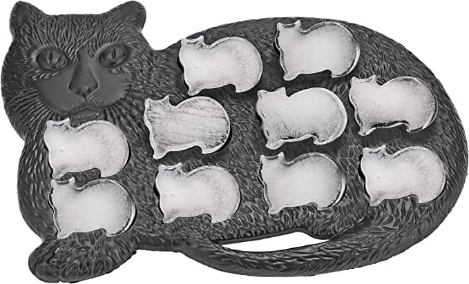 Cat-Shaped Ice Cube Tray: best gag gifts for her