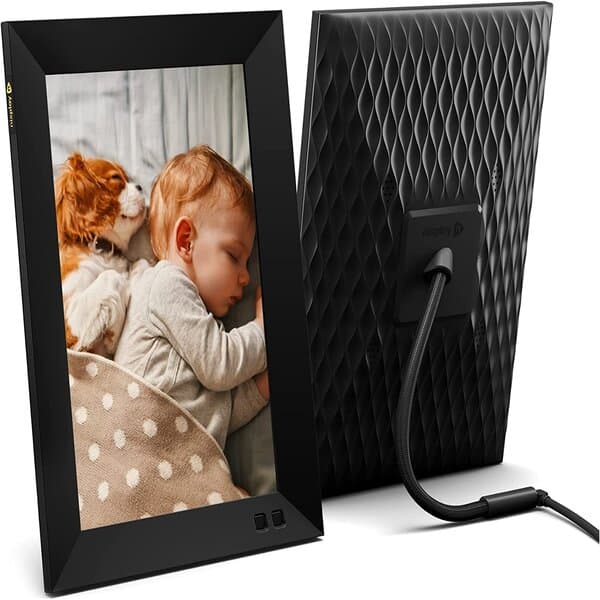 Digital Picture Frame - gifts to moms from daughters
