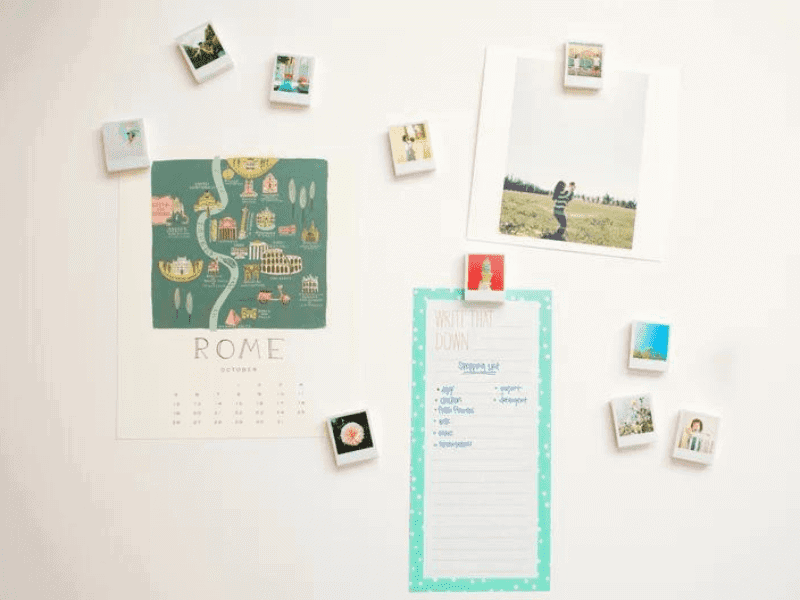 diy gifts for girlfriend: DIY Mini Polaroid Magnets