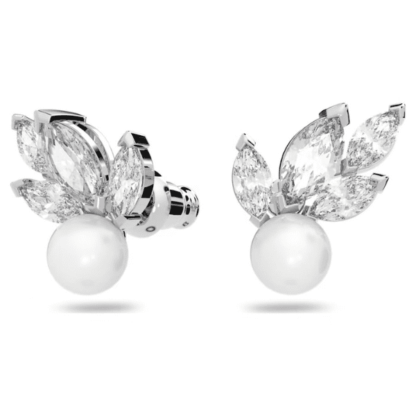 Wedding gifts from groom to bride: Pearl Stud Earrings