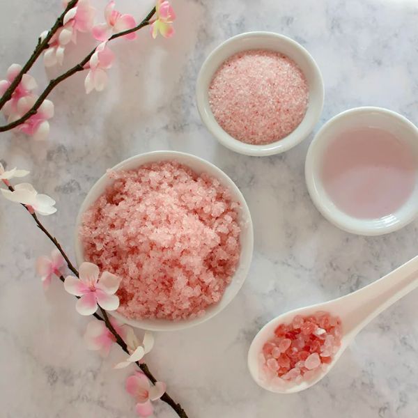 DIY Mother’s Day Gifts: Coconut Rose Body Scrub 
