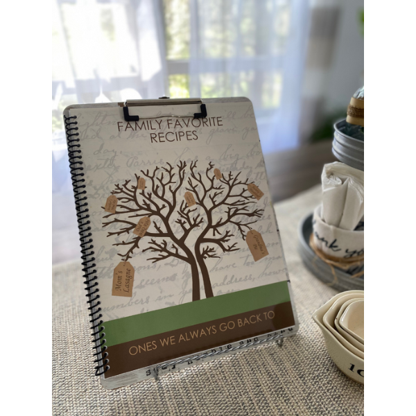 diy gifts for girlfriend: Custom Family Cookbook